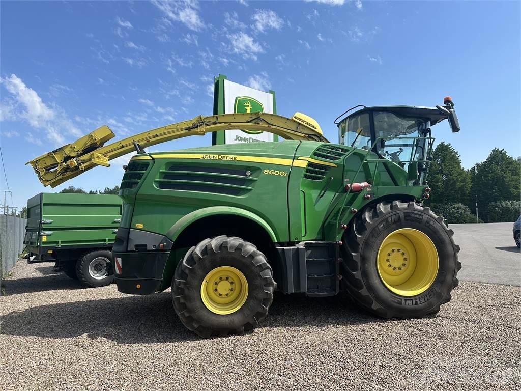 John Deere 8600 自走式青贮饲料收割机