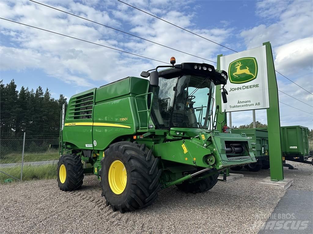 John Deere T550 联合收割机