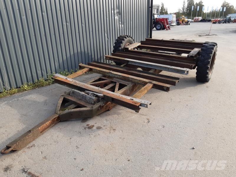  MASKIN VAGN 1-AXLAD 箱式拖车