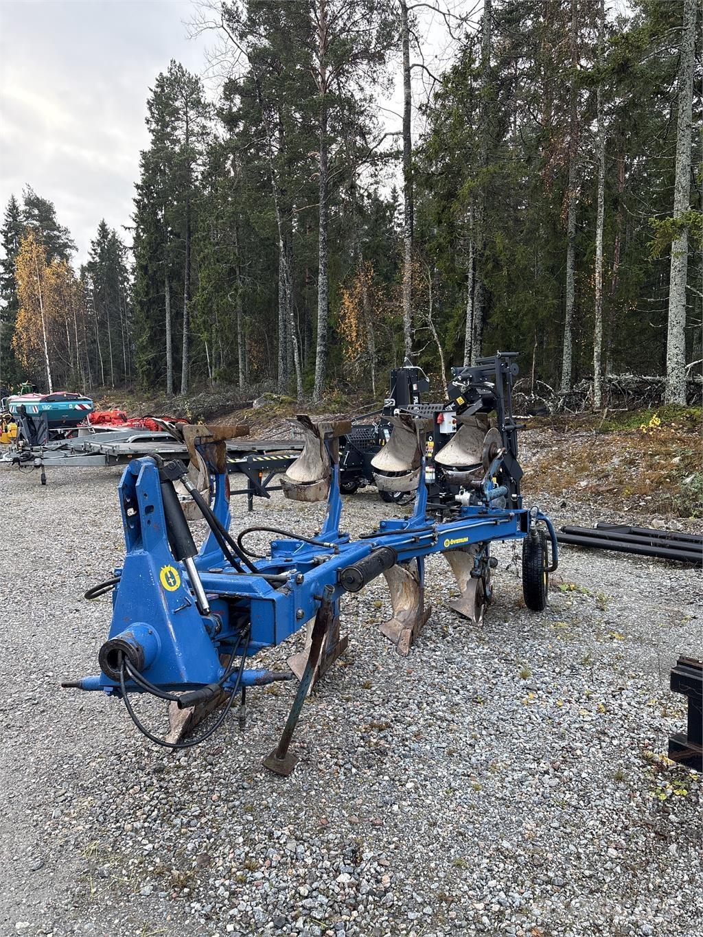 Överum CV 498 H 双向犁