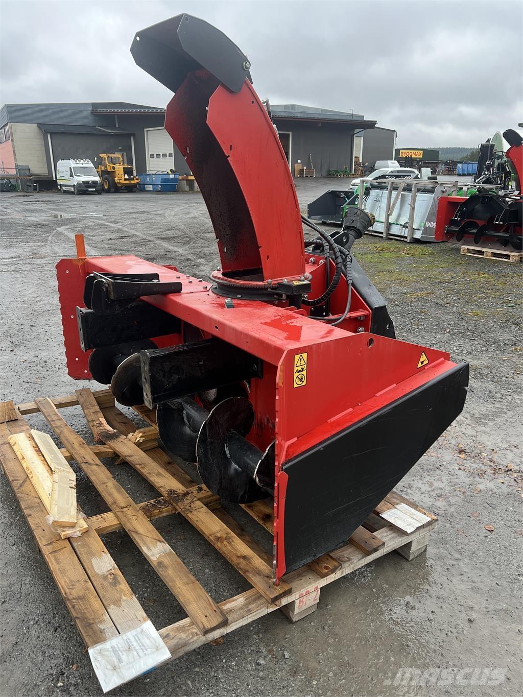 Tokvam 241THS FLEX 扬雪机