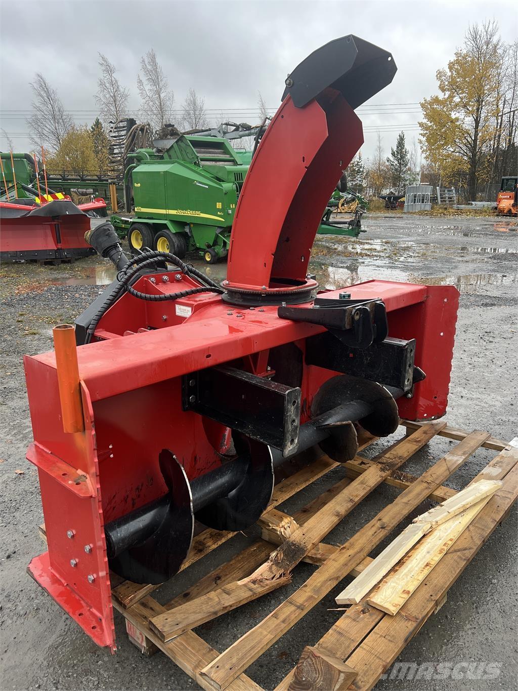 Tokvam 241THS FLEX 扬雪机