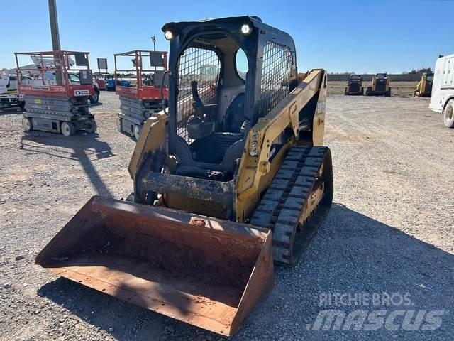 CAT 239D 滑移装载机