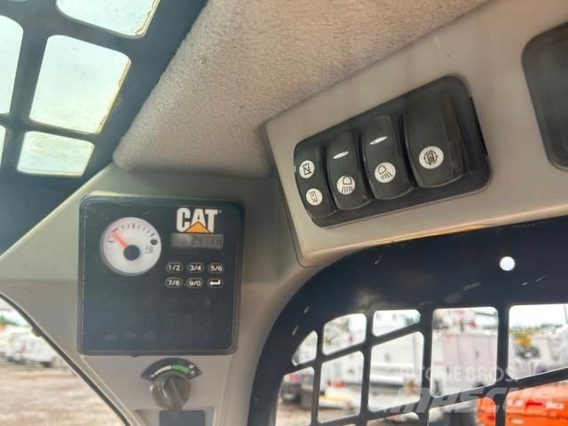 CAT 249D 滑移装载机