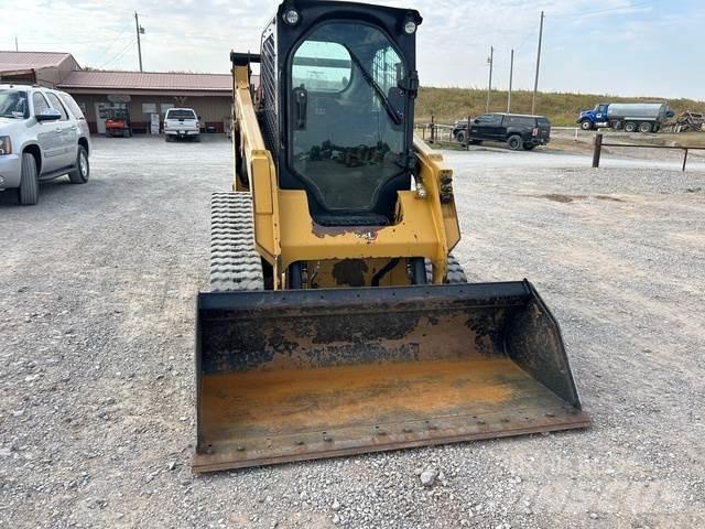 CAT 259D3 滑移装载机