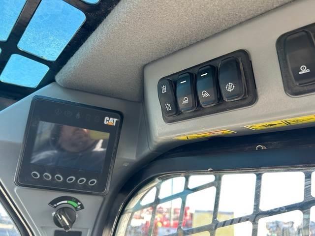 CAT 259D3 滑移装载机