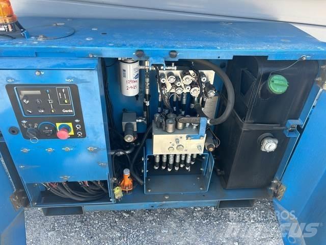 Genie GS3369 RT 剪叉式升降机