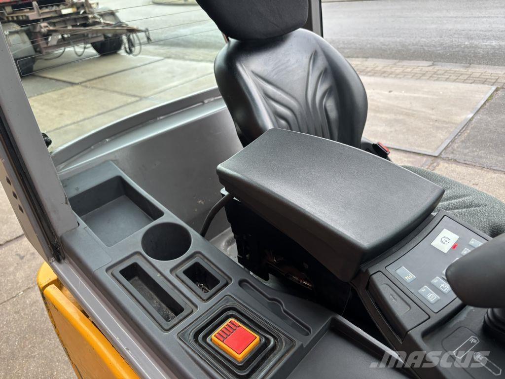 Jungheinrich EFG 216k 电动叉车