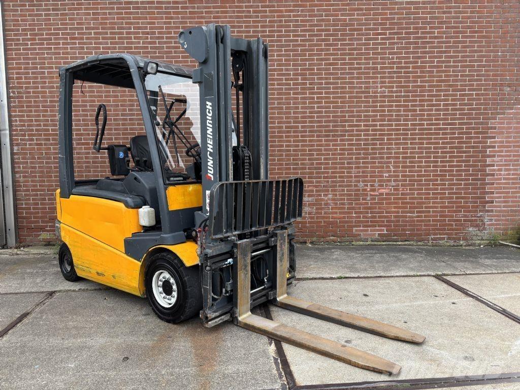 Jungheinrich EFG 430 电动叉车