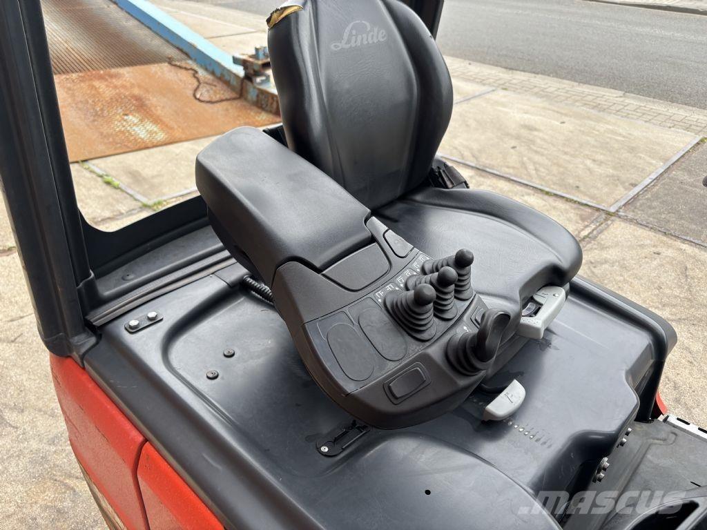 Linde E14-02 电动叉车