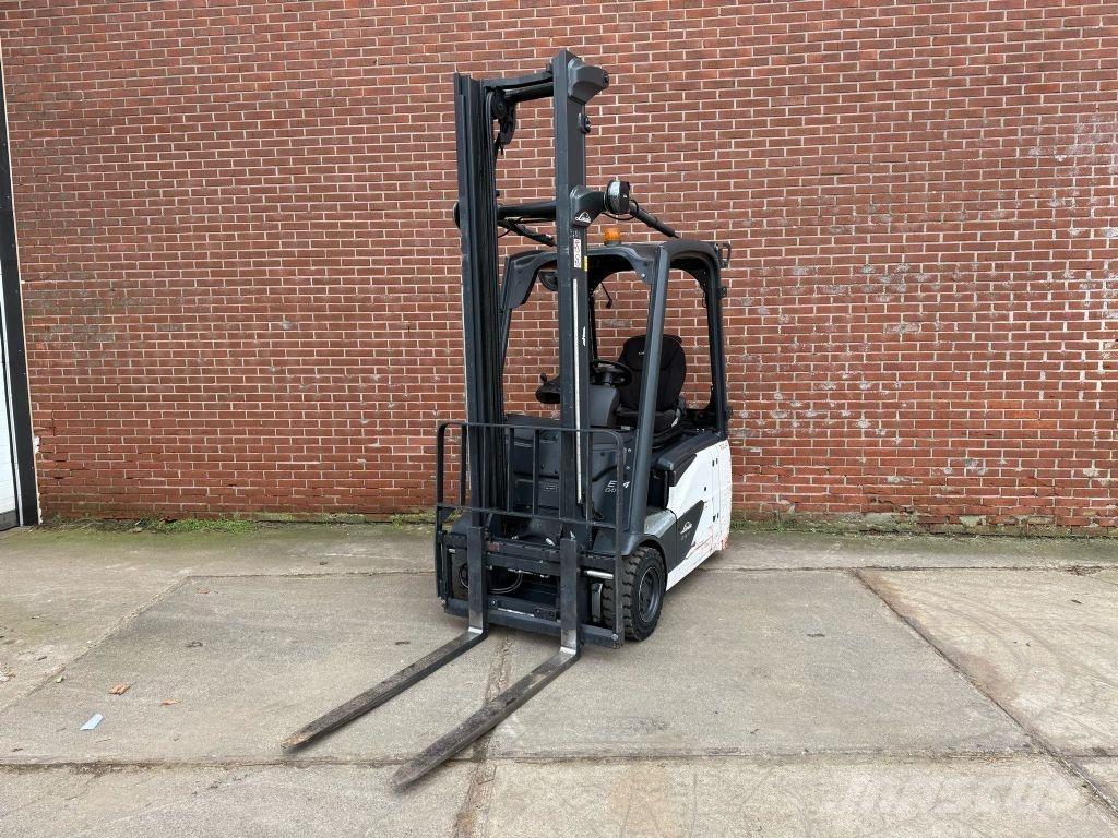 Linde E14-02 电动叉车
