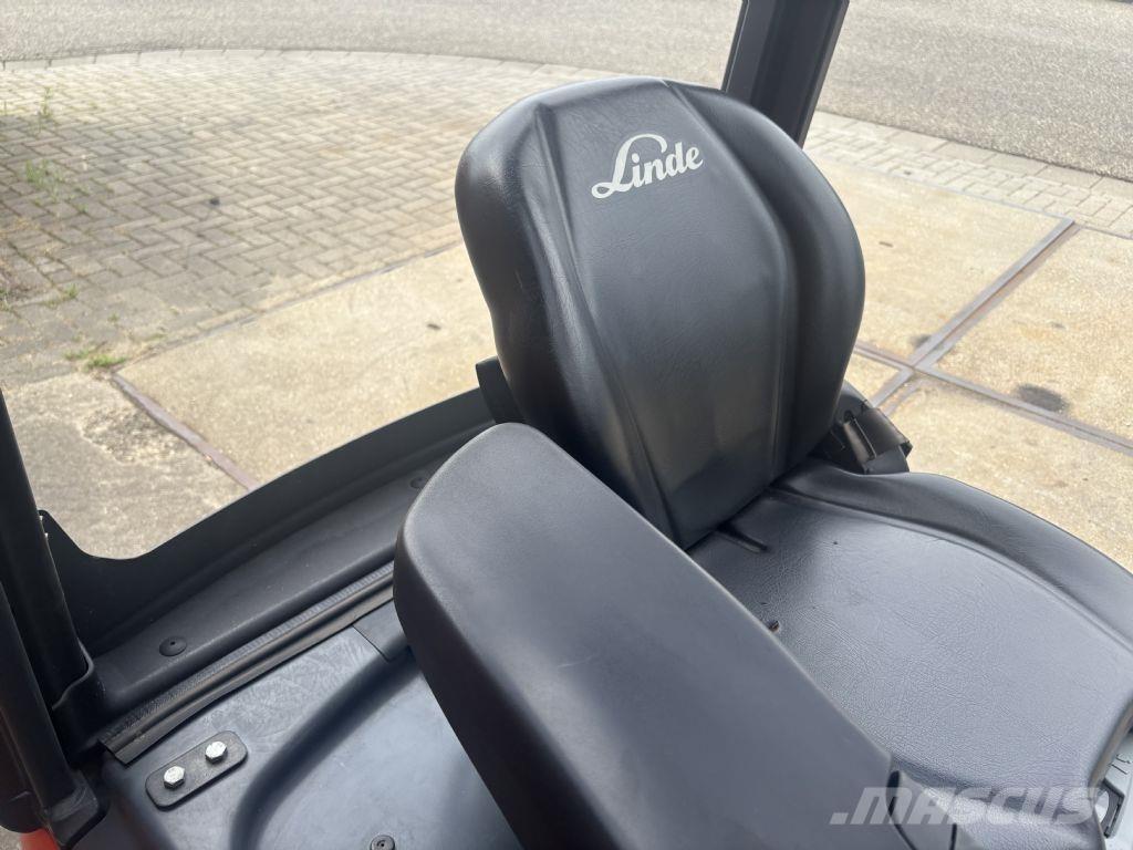 Linde E15-02 电动叉车