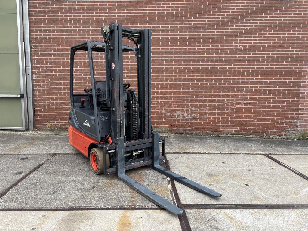 Linde E16C-02 电动叉车
