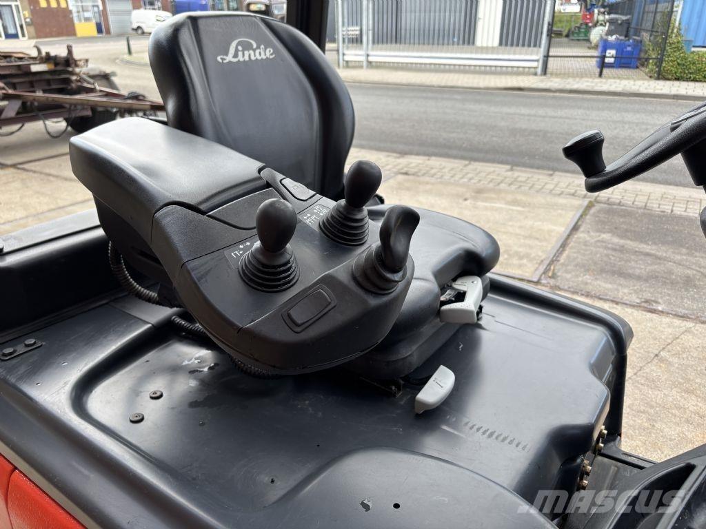 Linde E18PH-02 电动叉车