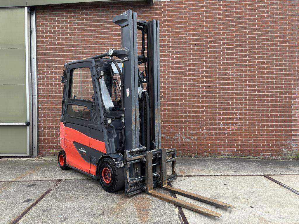 Linde E25HL-01/600 电动叉车