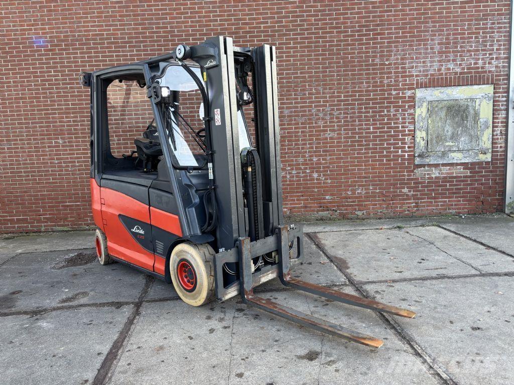 Linde E25HL-01/600 电动叉车