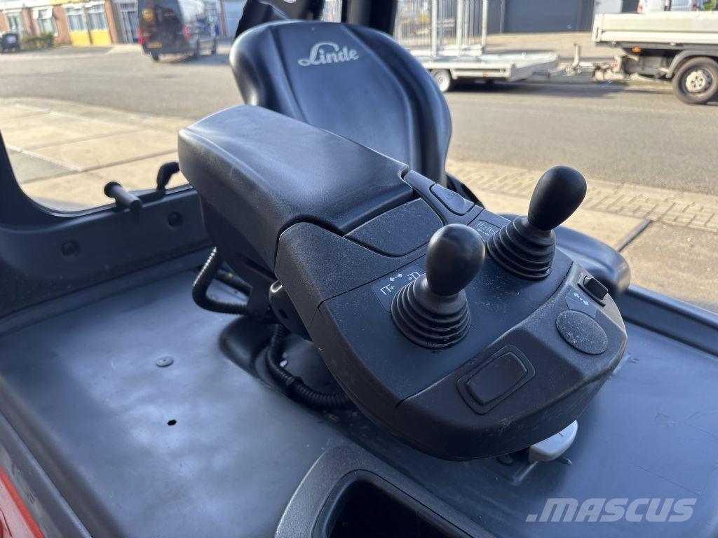 Linde E25HL-01/600 电动叉车