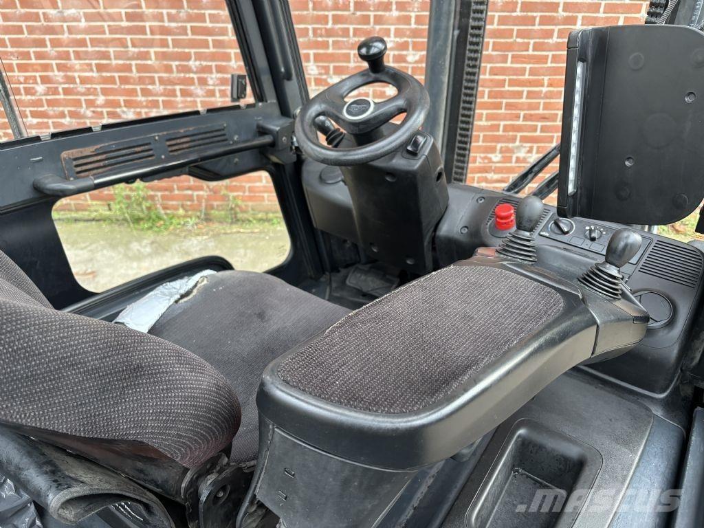 Linde E25L-01 电动叉车