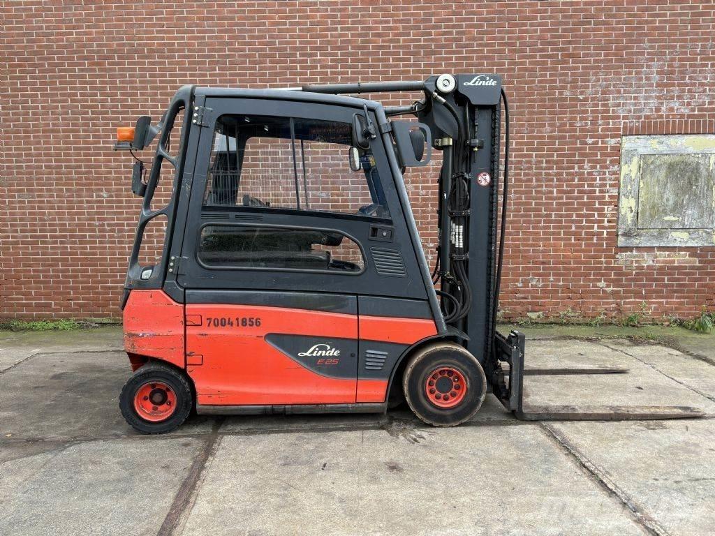 Linde E25L-01 电动叉车