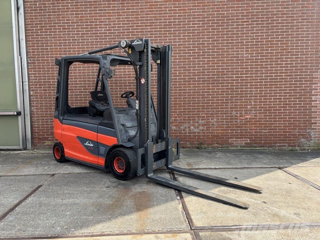 Linde E25L-01 电动叉车
