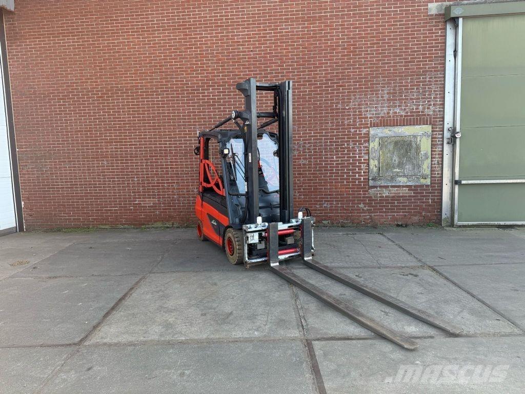 Linde E30-01 电动叉车