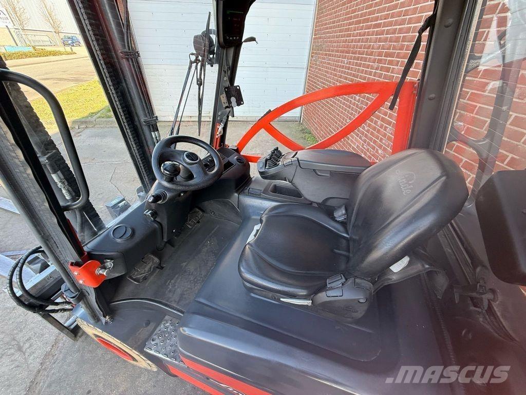 Linde E30-01 电动叉车