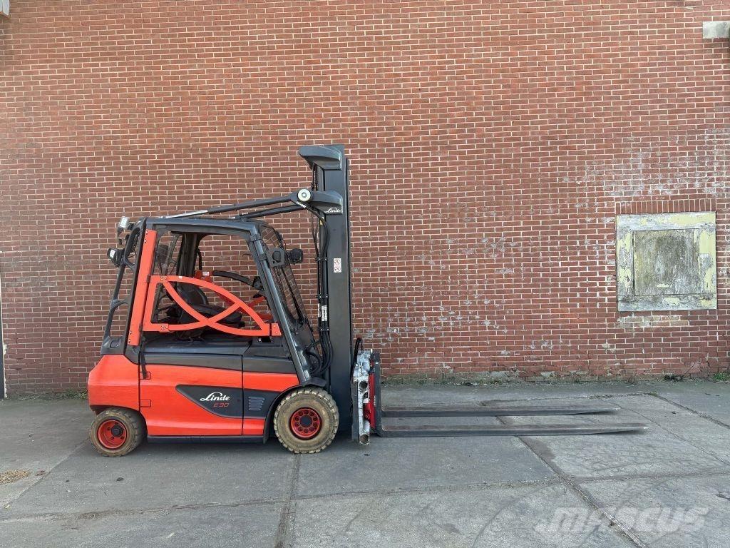 Linde E30-01 电动叉车