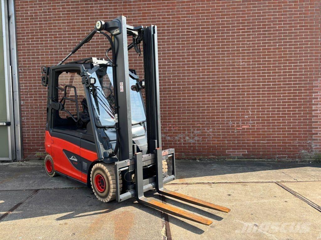 Linde E30L-01 电动叉车