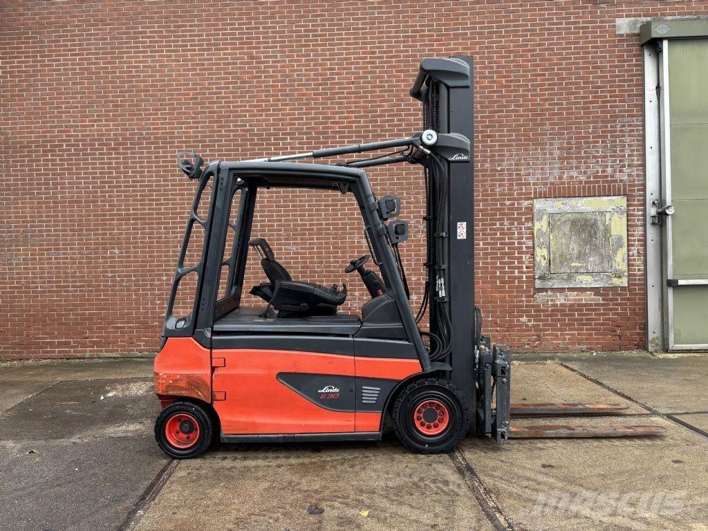 Linde E30L-01 电动叉车