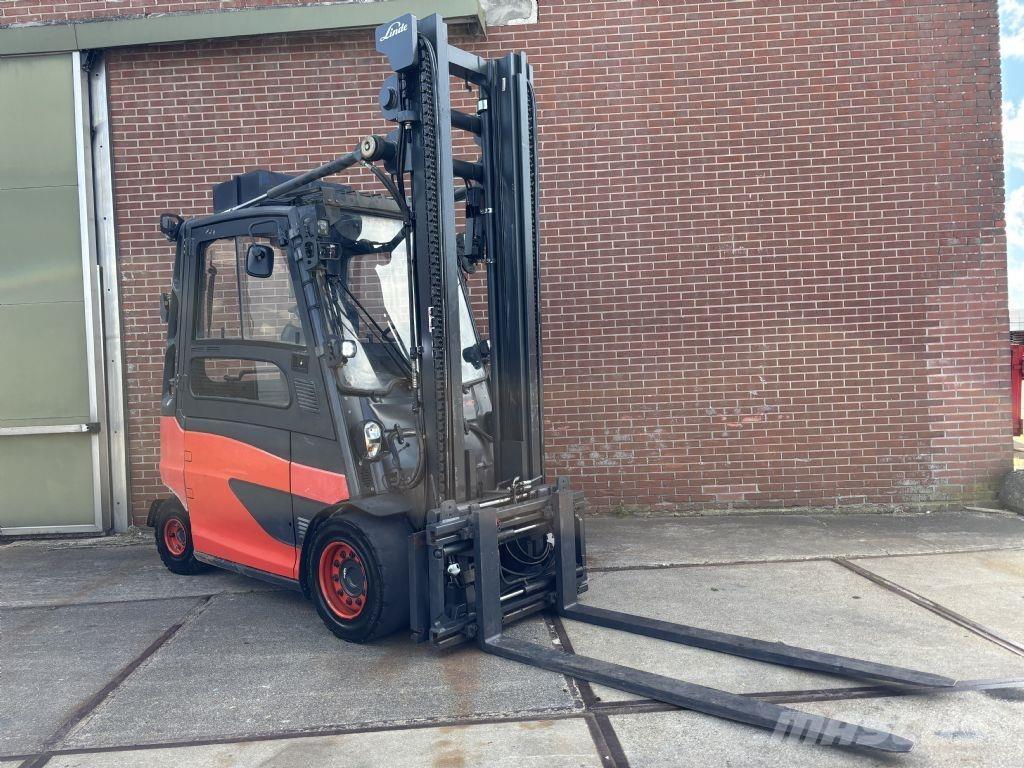 Linde E40HL-01/600 电动叉车
