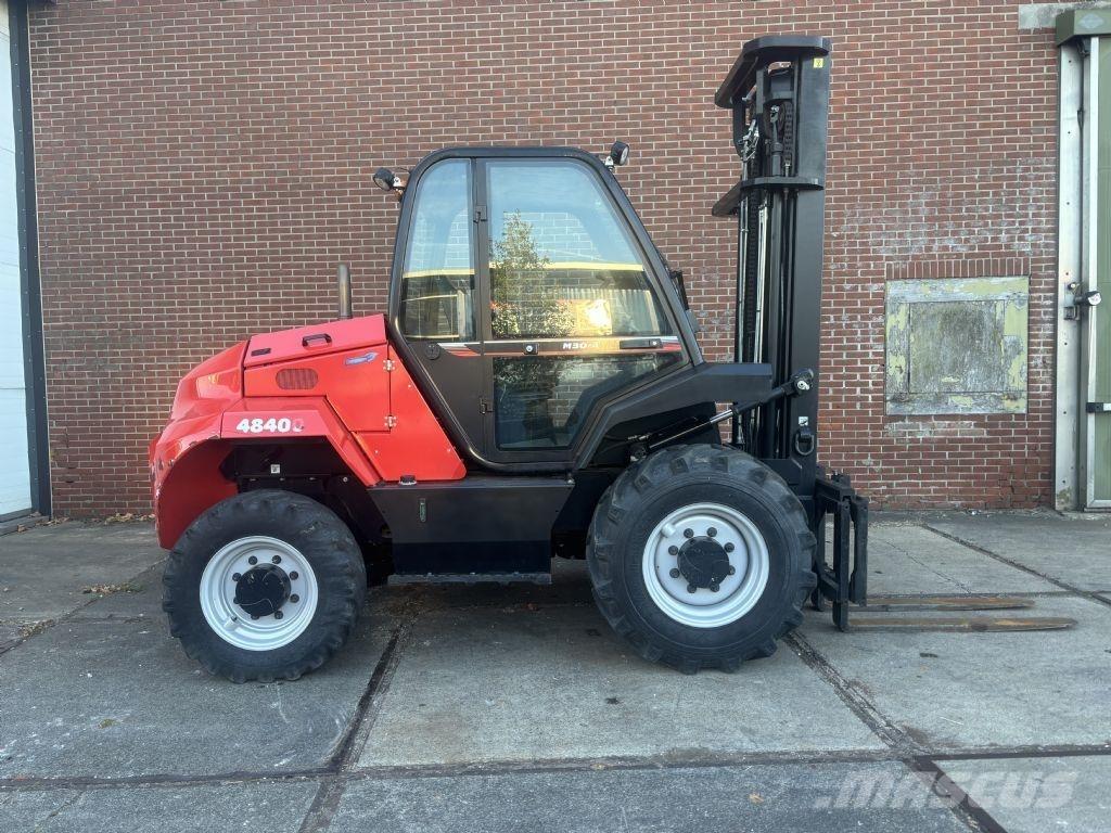 Manitou M30-4 越野叉车|叉装车