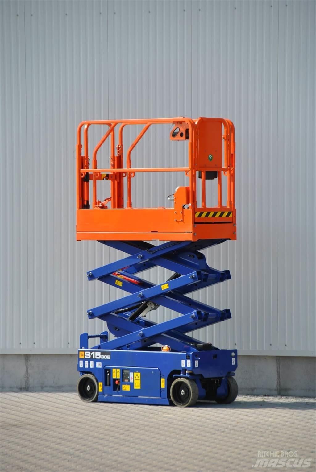 JCB S1530E 剪叉式升降机