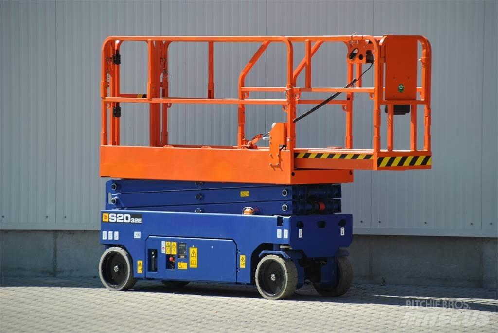 JCB S2032E 剪叉式升降机