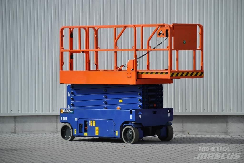 JCB S3246E ED 剪叉式升降机