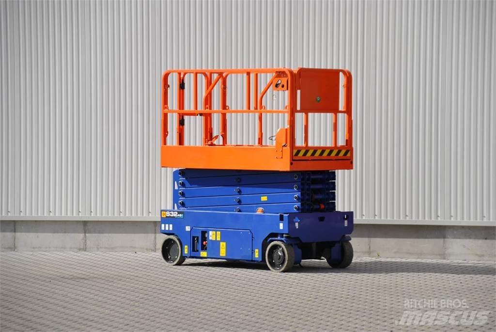 JCB S3246E ED 剪叉式升降机