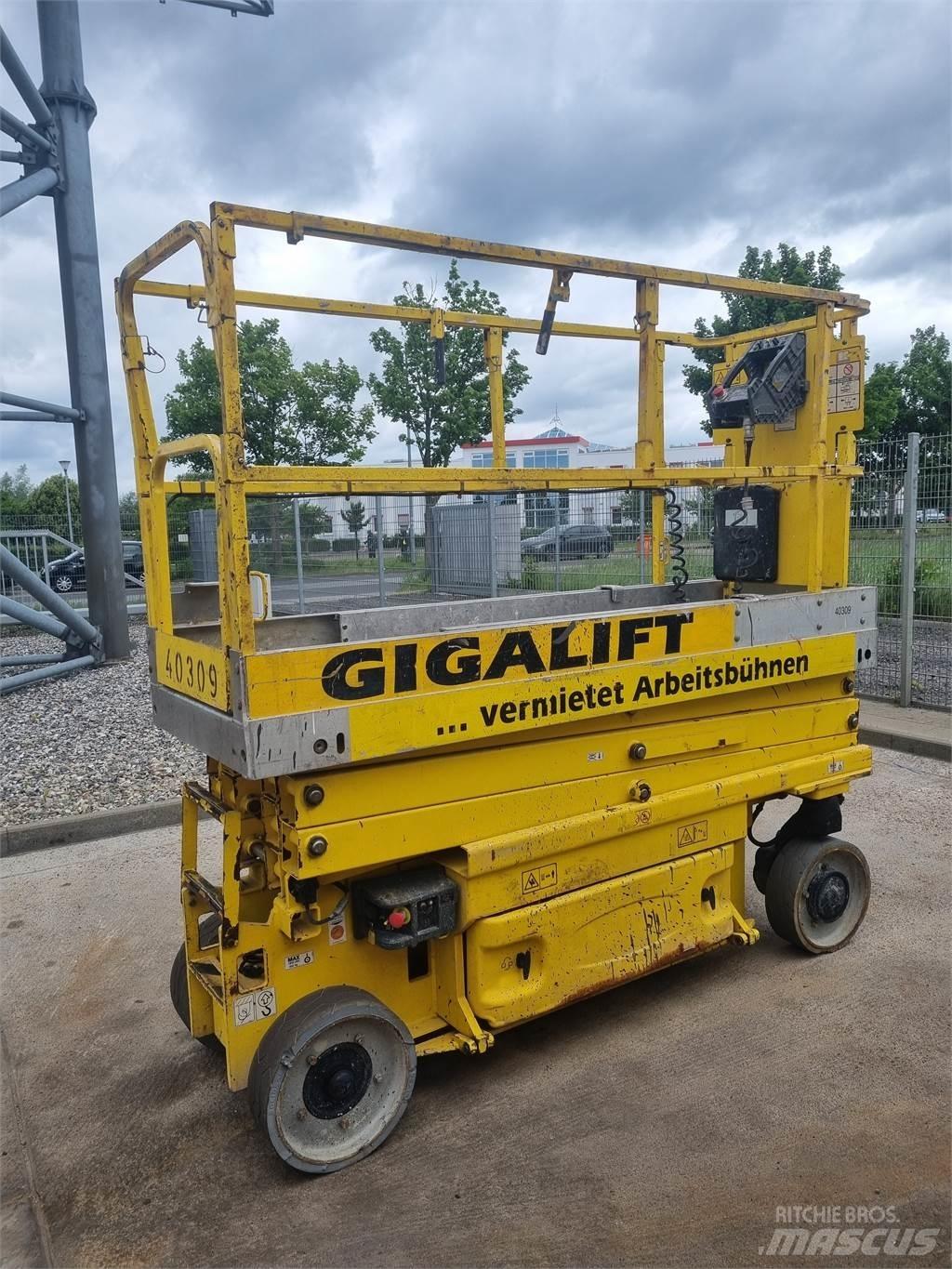 JLG 2030 ES 剪叉式升降机