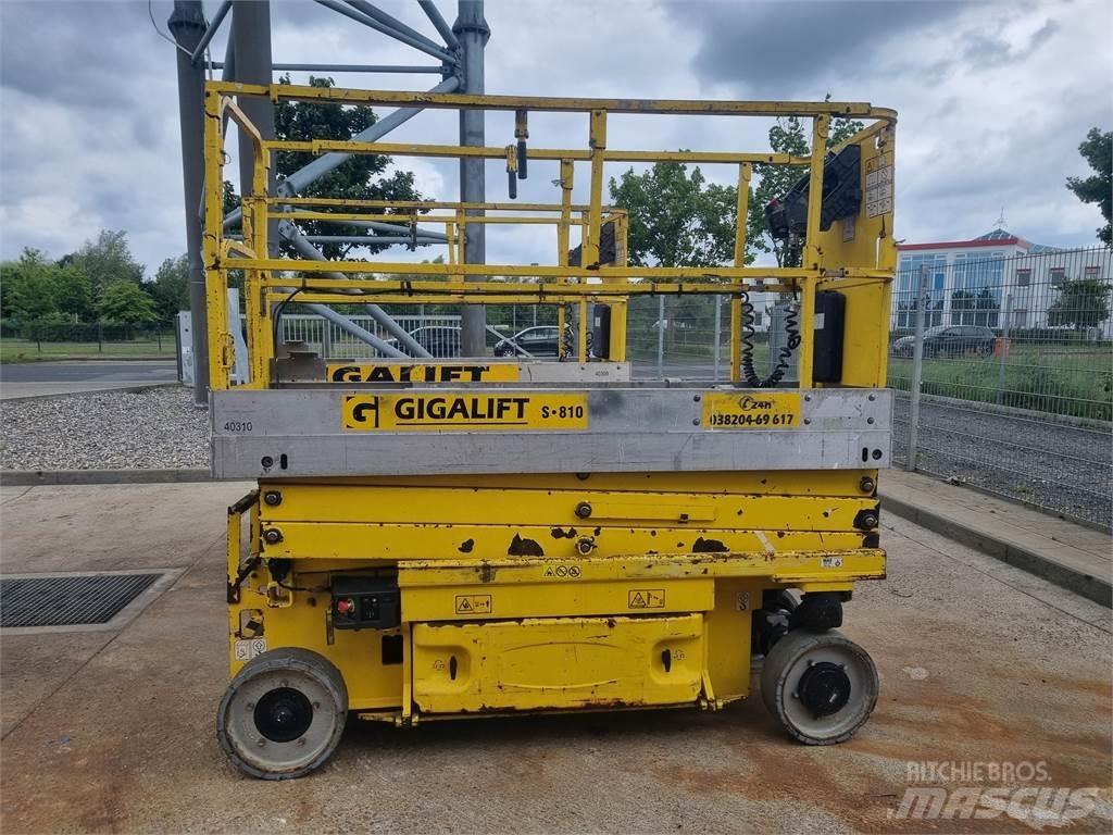 JLG 2030 ES 剪叉式升降机