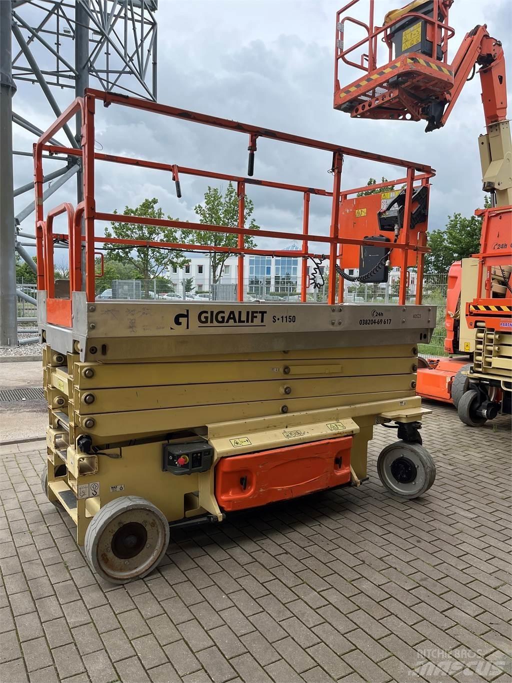JLG 3246 ES 剪叉式升降机