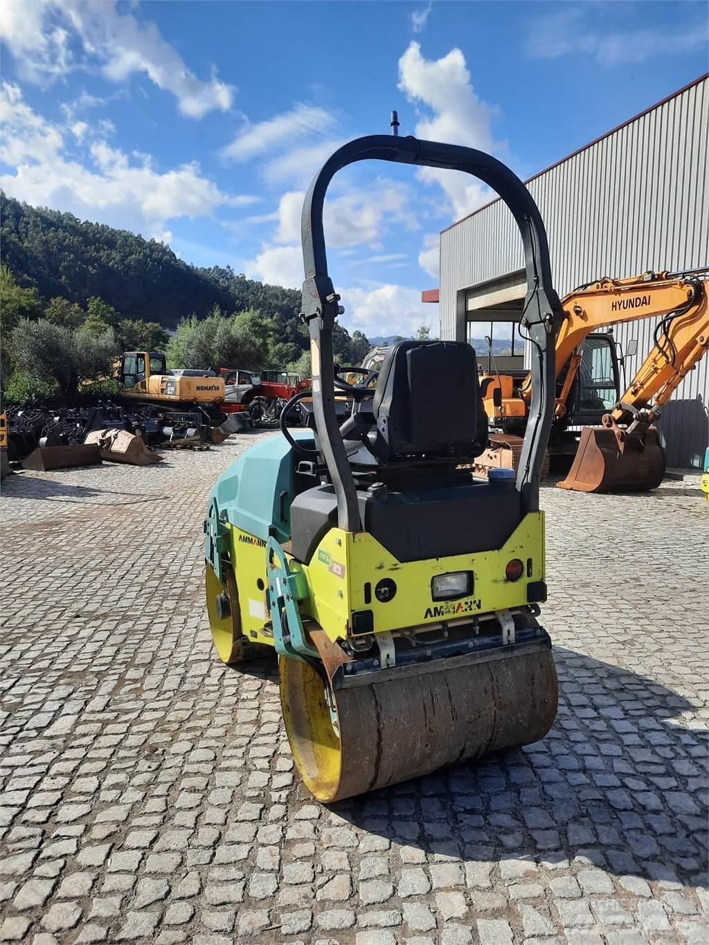 Ammann ARX23 双轮压路机