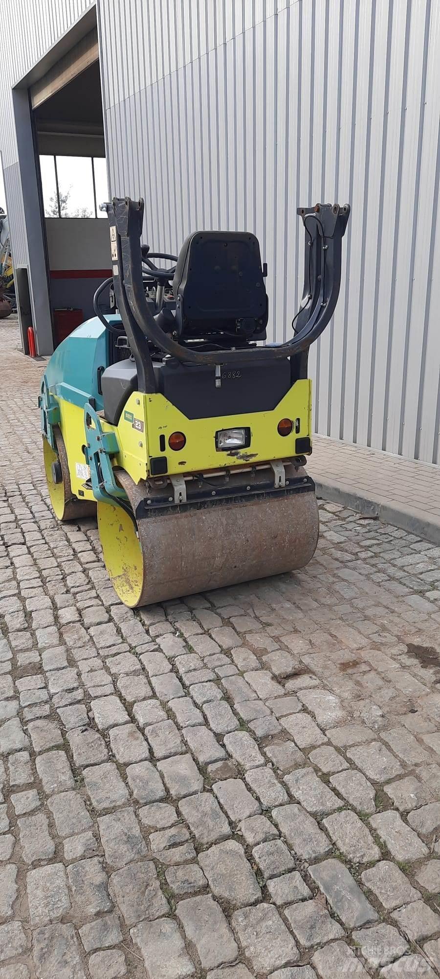 Ammann ARX23 双轮压路机