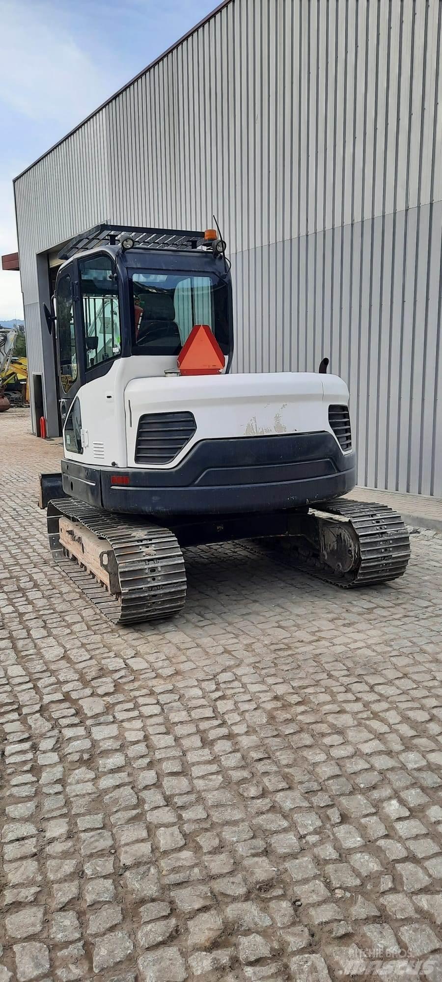 Bobcat E85 小型挖掘机