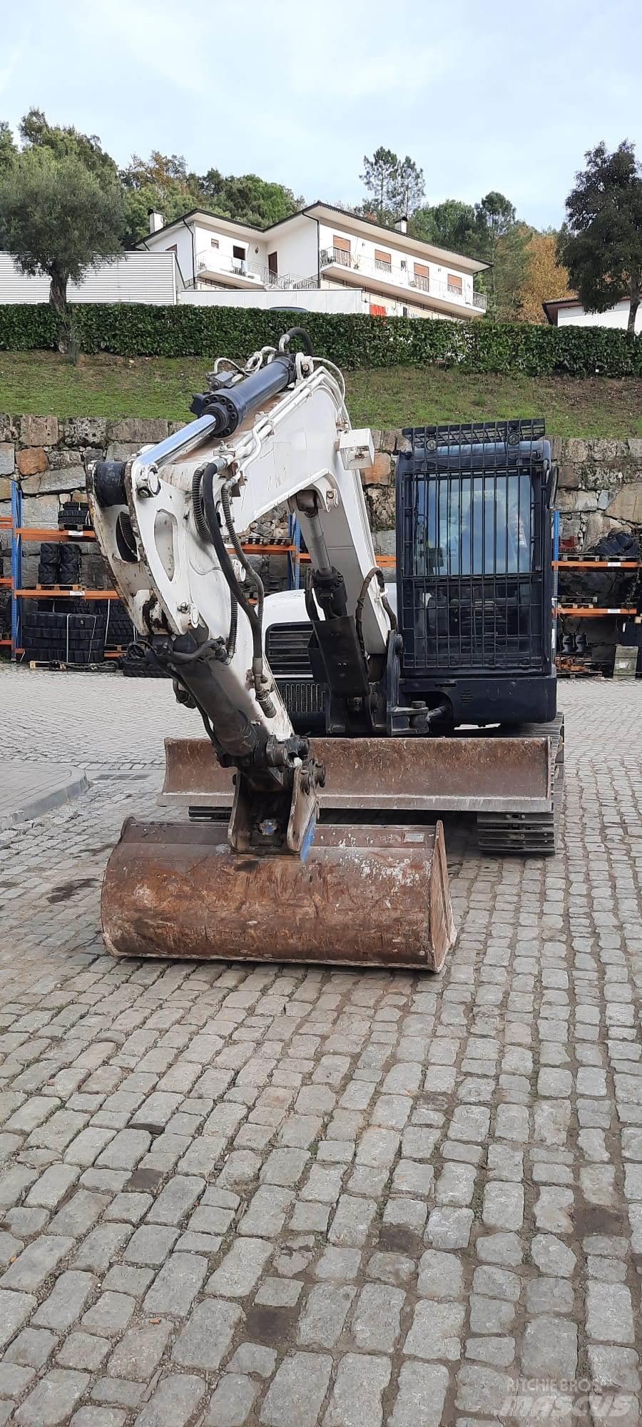 Bobcat E85 小型挖掘机