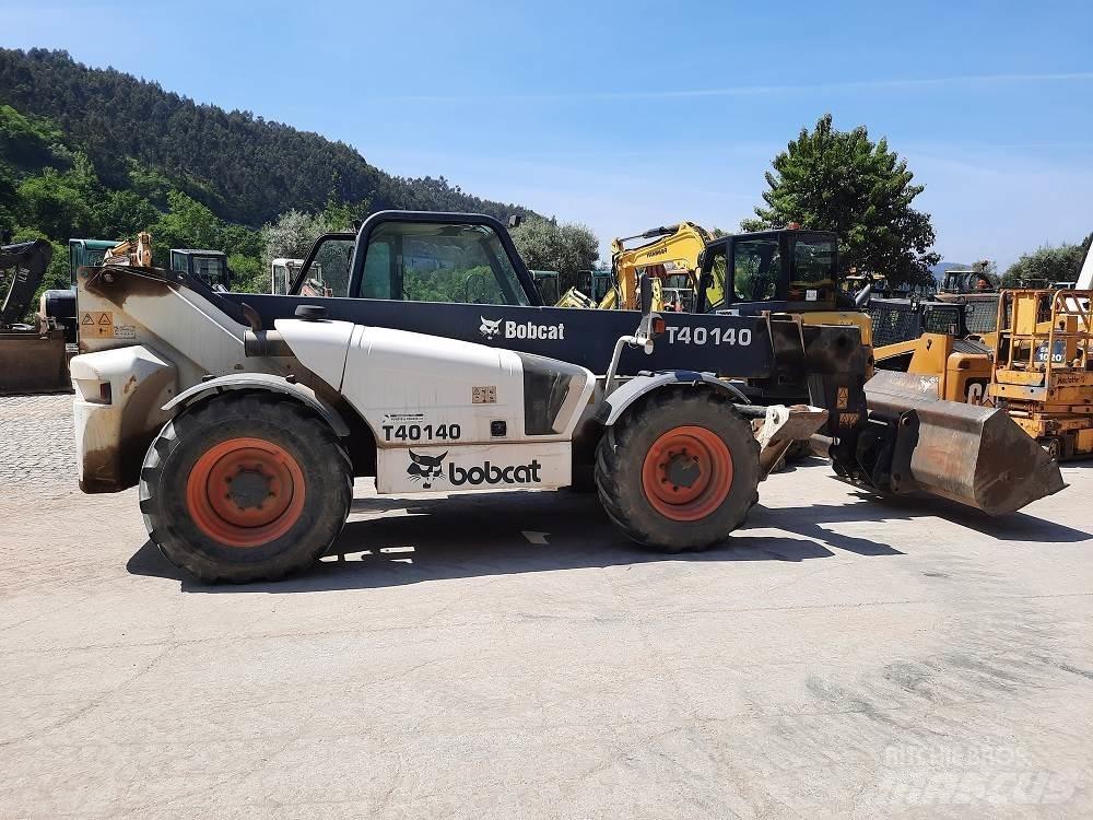 Bobcat T40-140 前移式叉车