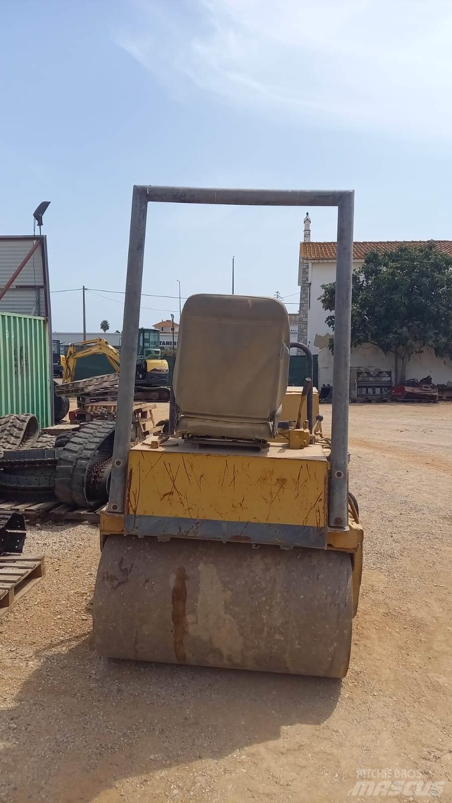Bomag BW120AD 双轮压路机