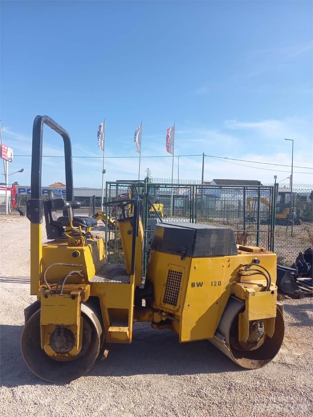 Bomag BW120AD 双轮压路机