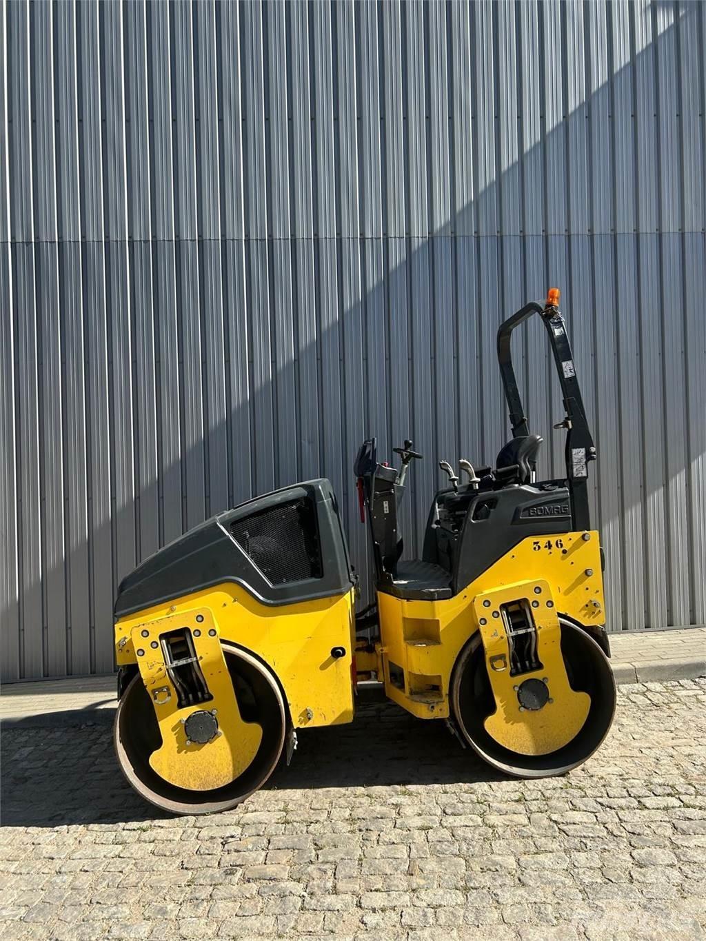 Bomag BW138AD-5 双轮压路机