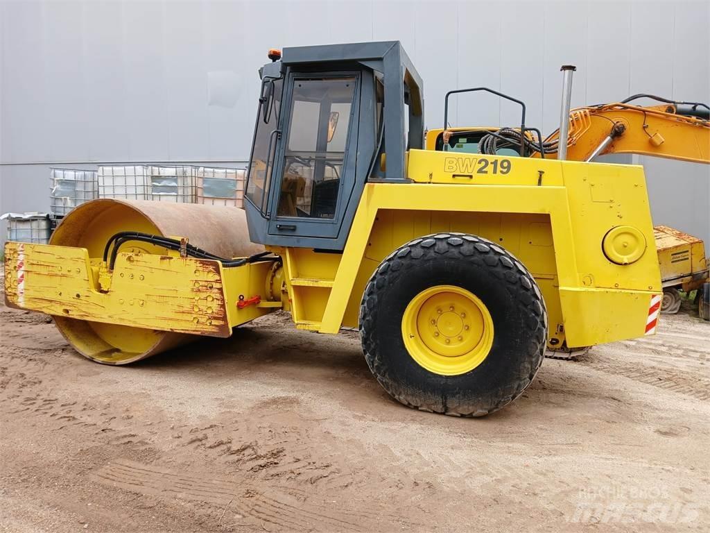 Bomag BW219D-2 双轮压路机
