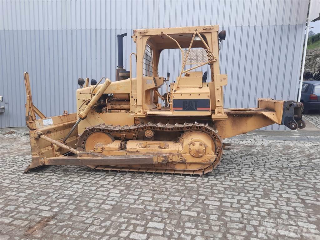 CAT D4E 铺管机