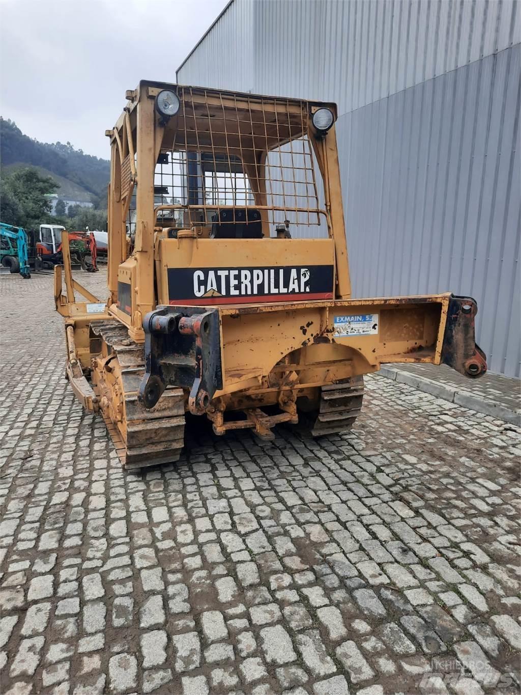 CAT D4E 铺管机