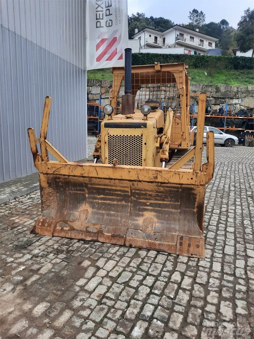 CAT D4E 铺管机
